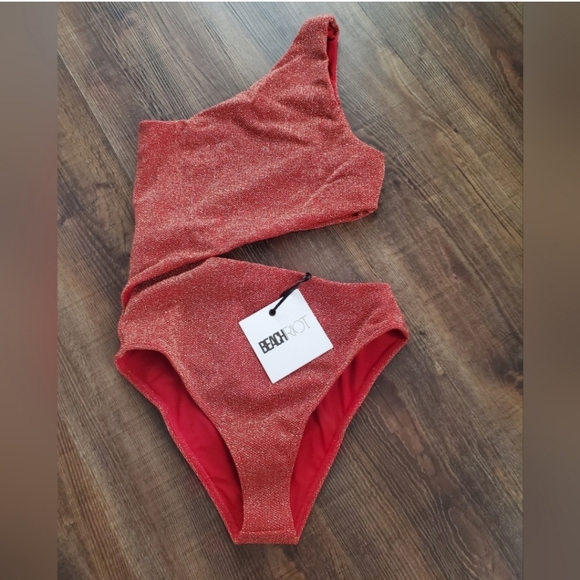 Beach Riot Red One-Shoulder One Piece - Picture 4 of 5
